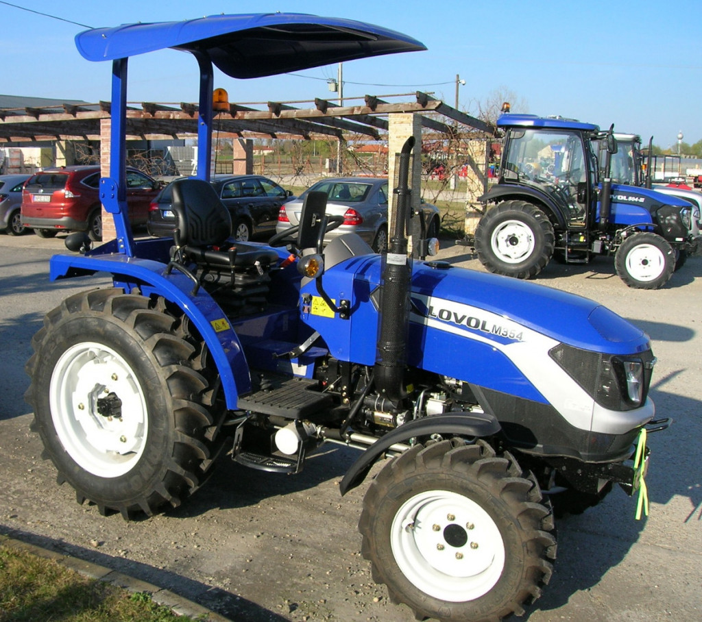     Lovol M404 R 40 LE EPA 5 traktor